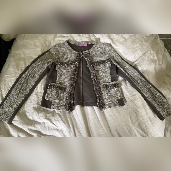 Cute and stylish Val Max girls blazer skirt set 16 - Picture 2 of 9